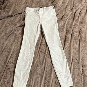 LIKE NEW HOLLISTER HIGH-RISE JEAN LEGGING